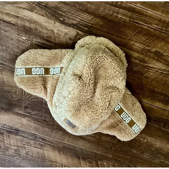 Ugg Sherpa Puff Trapper Hat Faux Fur Lined Tan Logo - Picture 2 of 3